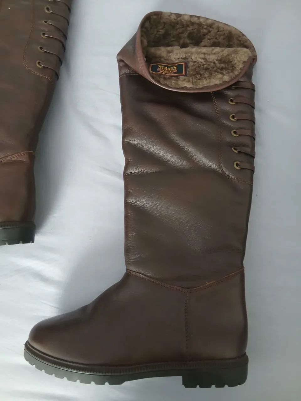 Bota cano longo de couro com lâ N39 - Foto 3