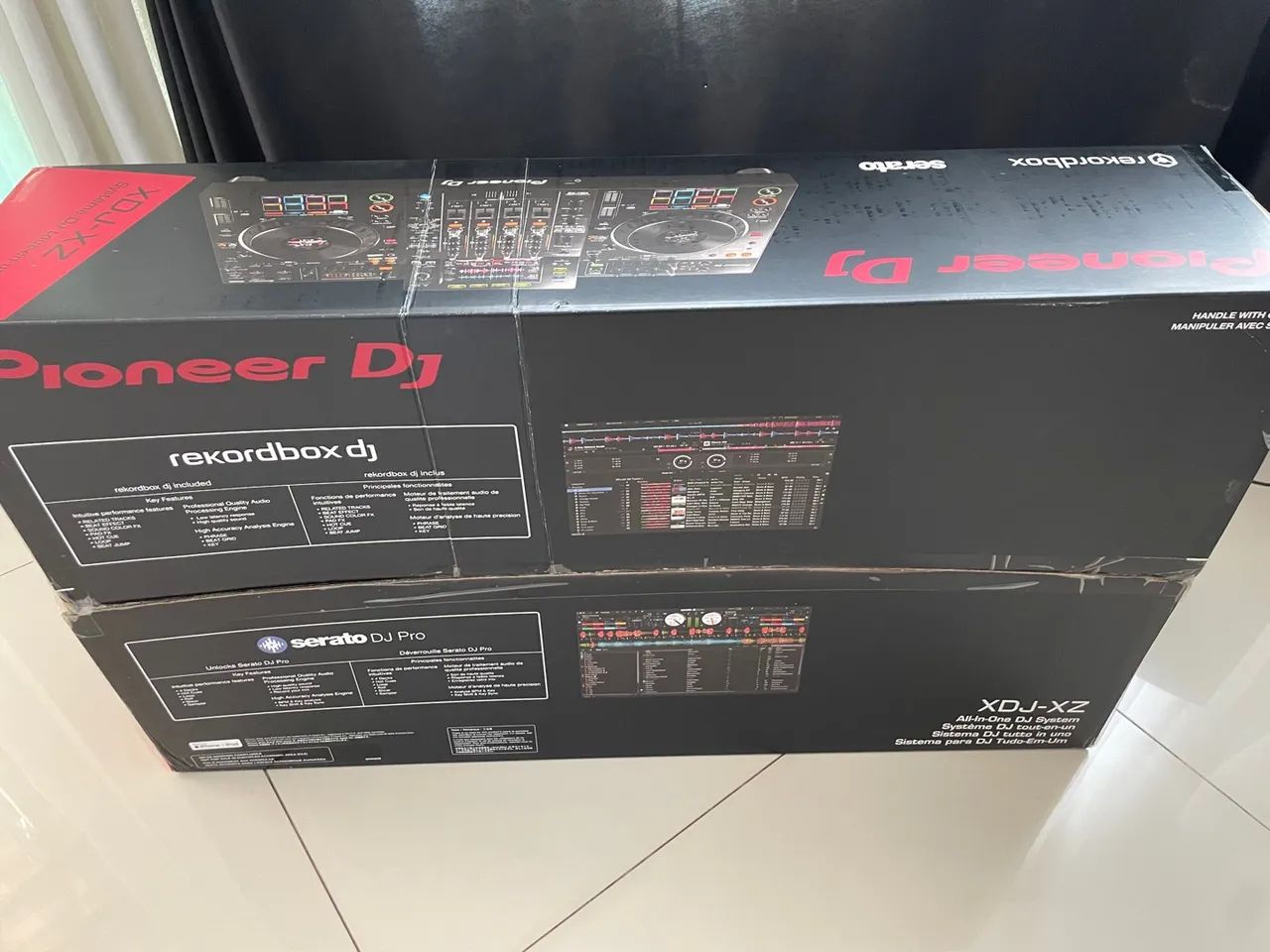 Controladora Pioneer XDJ-XZ com case seminova - Foto 2