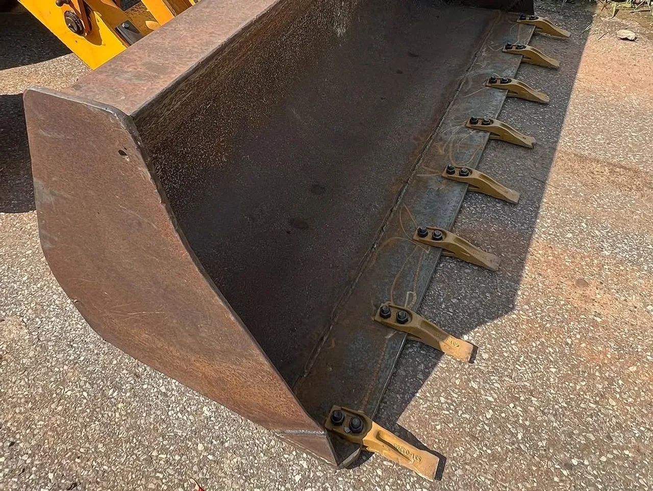 RETROESCAVADEIRA 3C PLUS 2013 - Foto 2