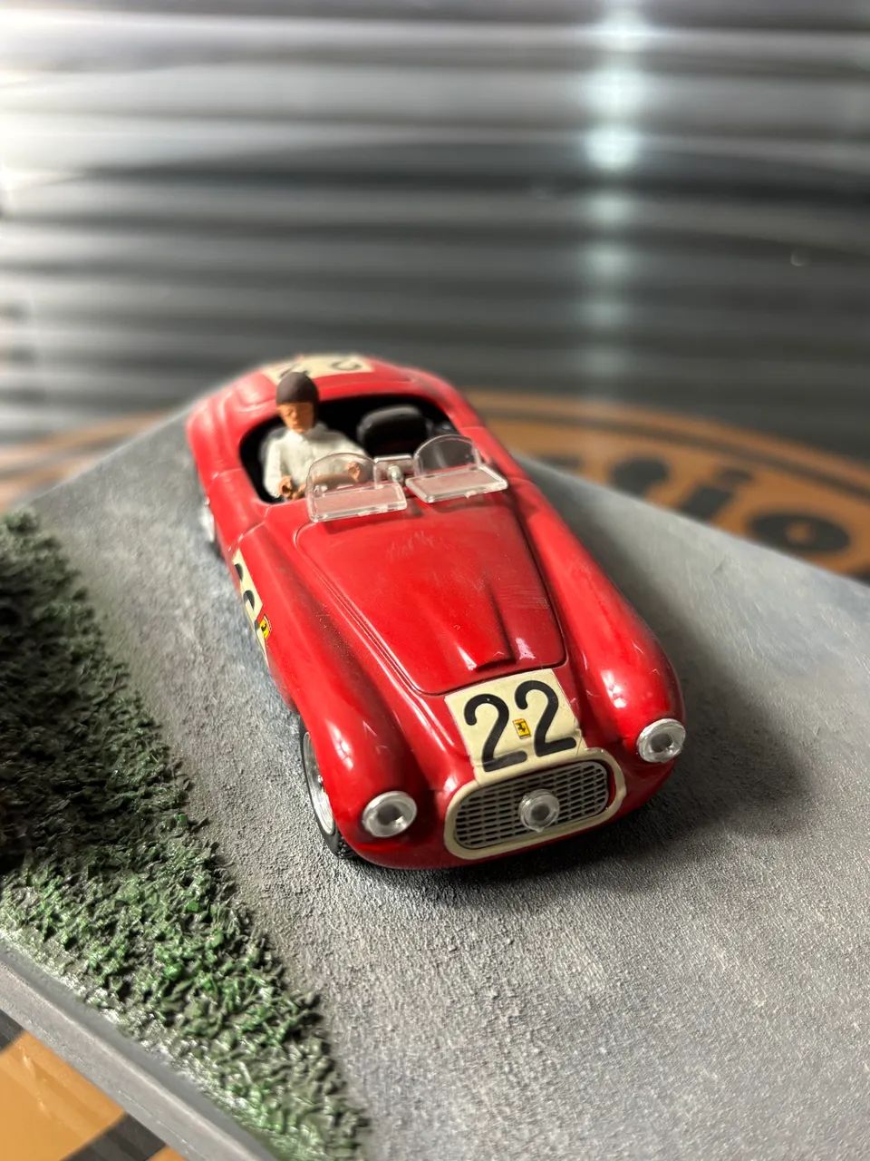 Mini Diorama Ferrari #22 - Art Model 1/43 - Foto 2