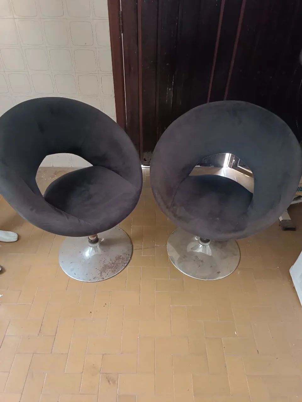 2 Cadeiras Giratórias Modernas