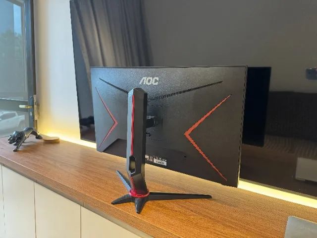 Monitor AOC 27 Pol 165Hz impecável 