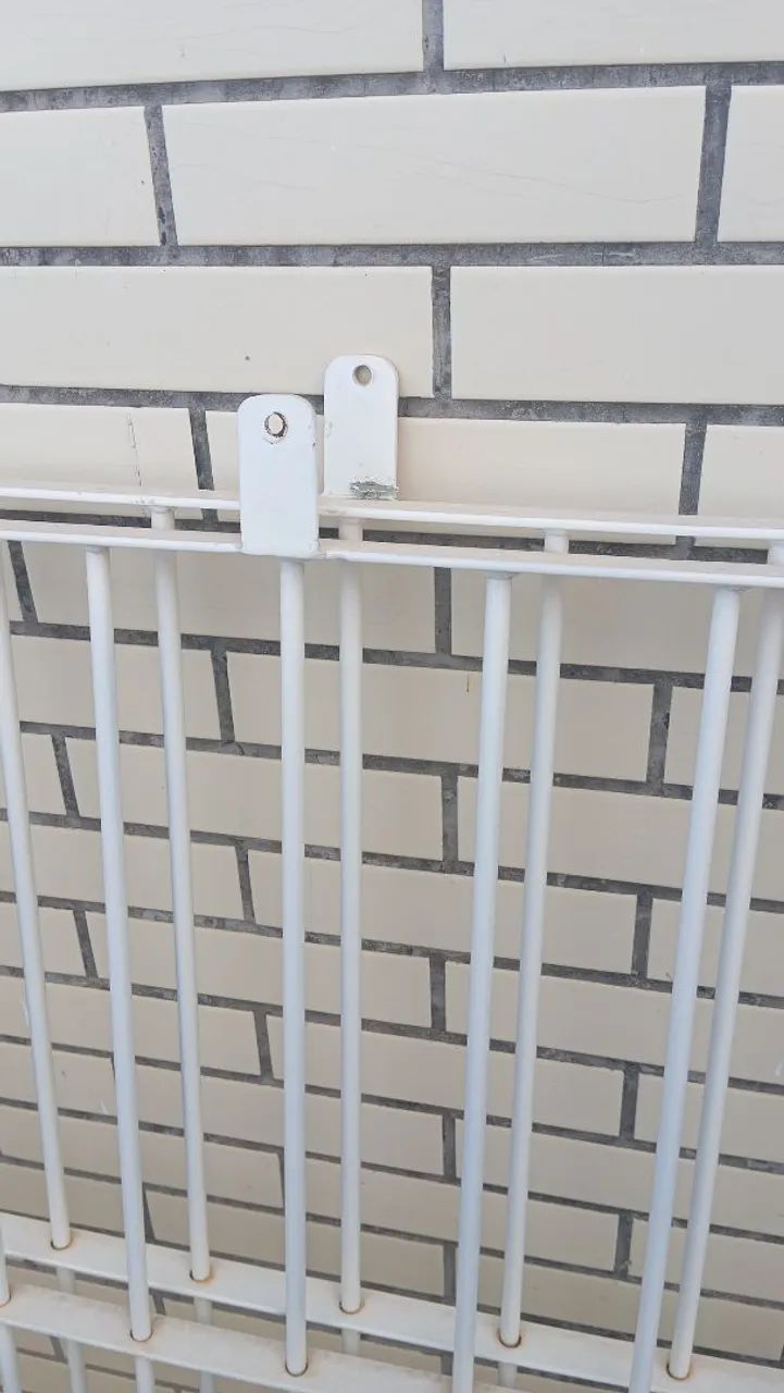 Grade de proteção para janela em ótimo estado - Foto 3