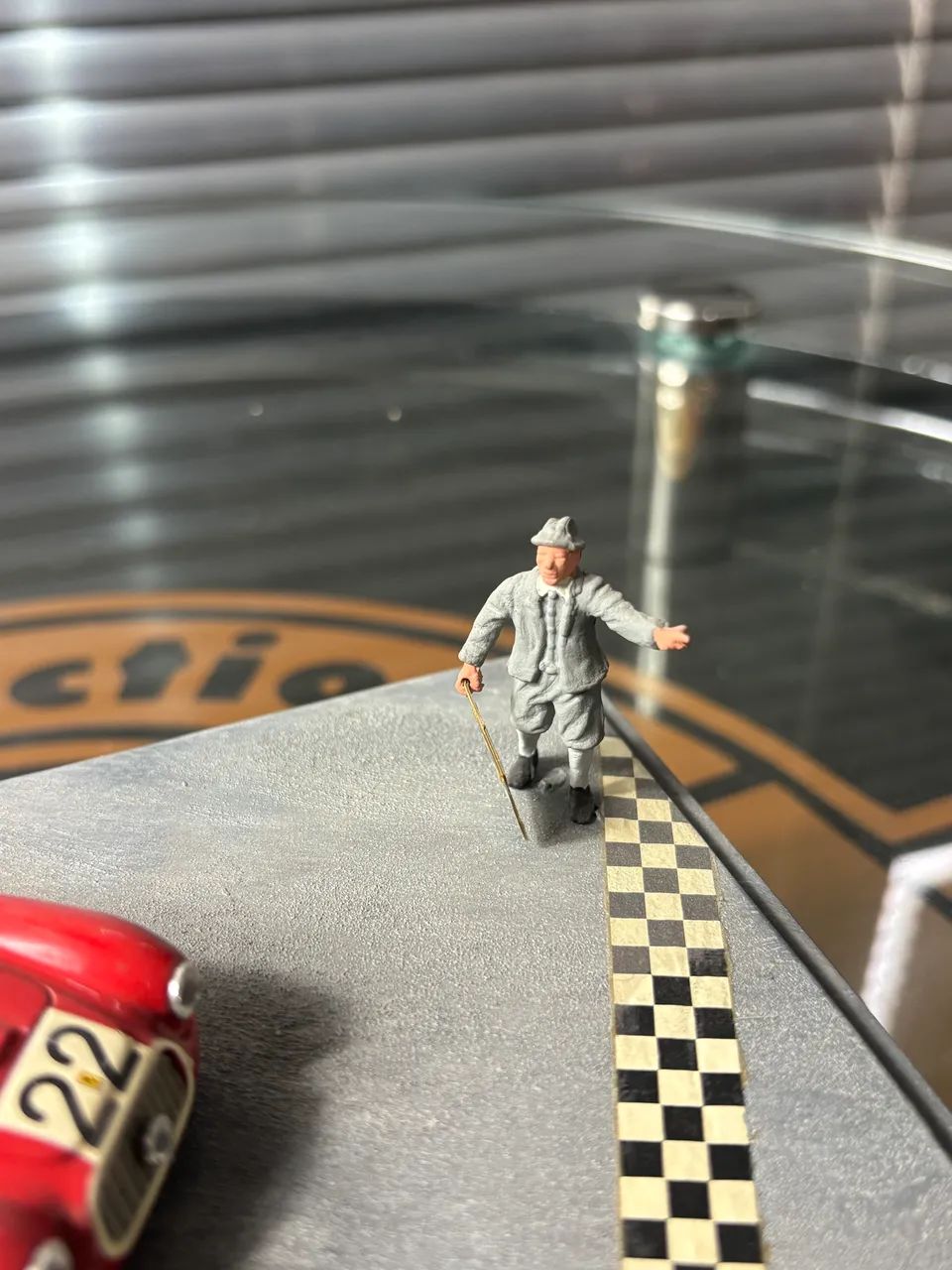 Mini Diorama Ferrari #22 - Art Model 1/43 - Foto 4