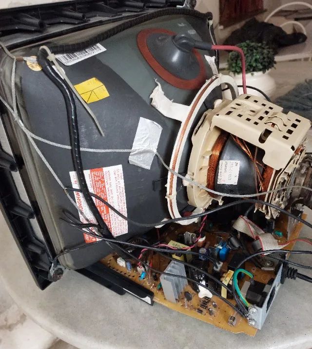 Monitor Positivo 15 Polegadas Modelo:CT510P, Super Conservado (Tem que consertar) - Foto 5