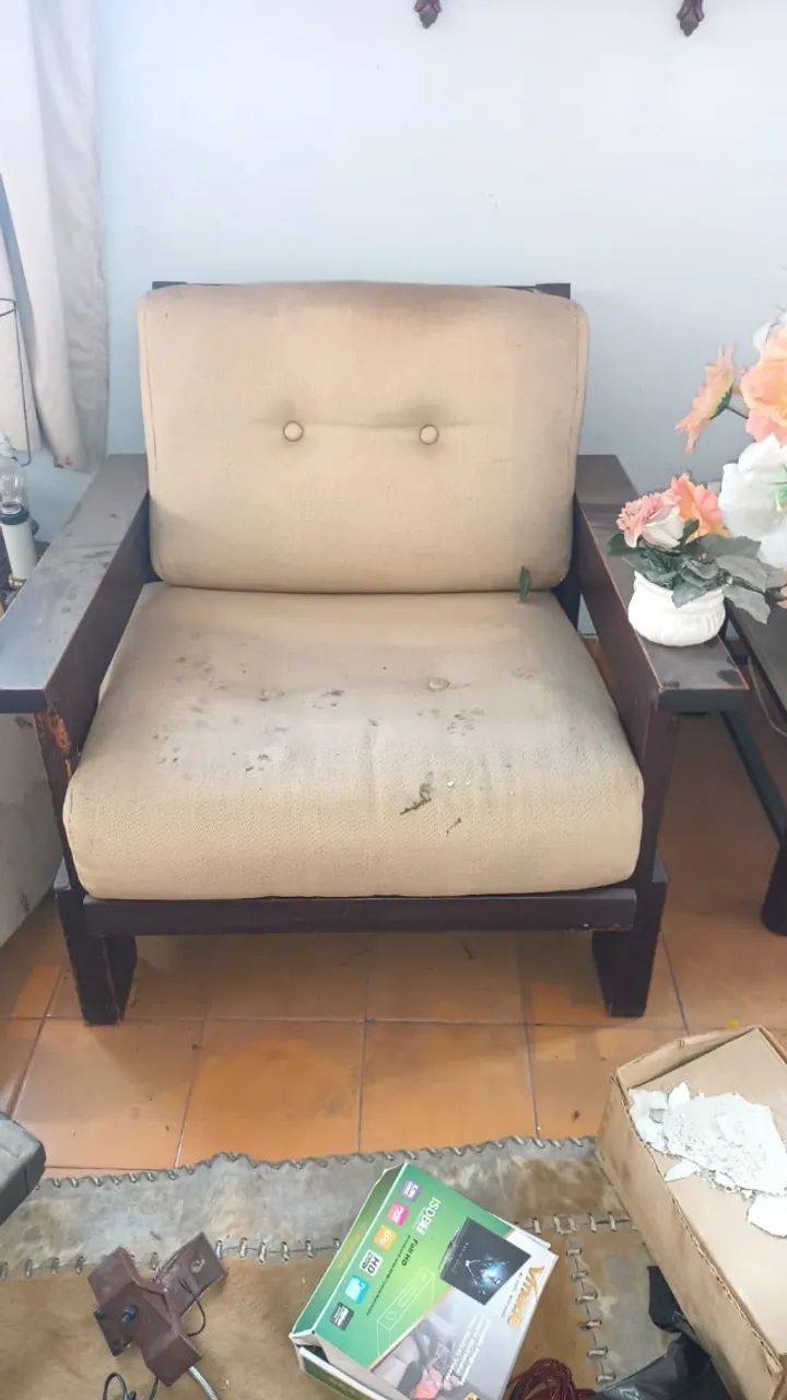 Vendo esses sofás, cadeiras e poltronas antigas - Foto 4