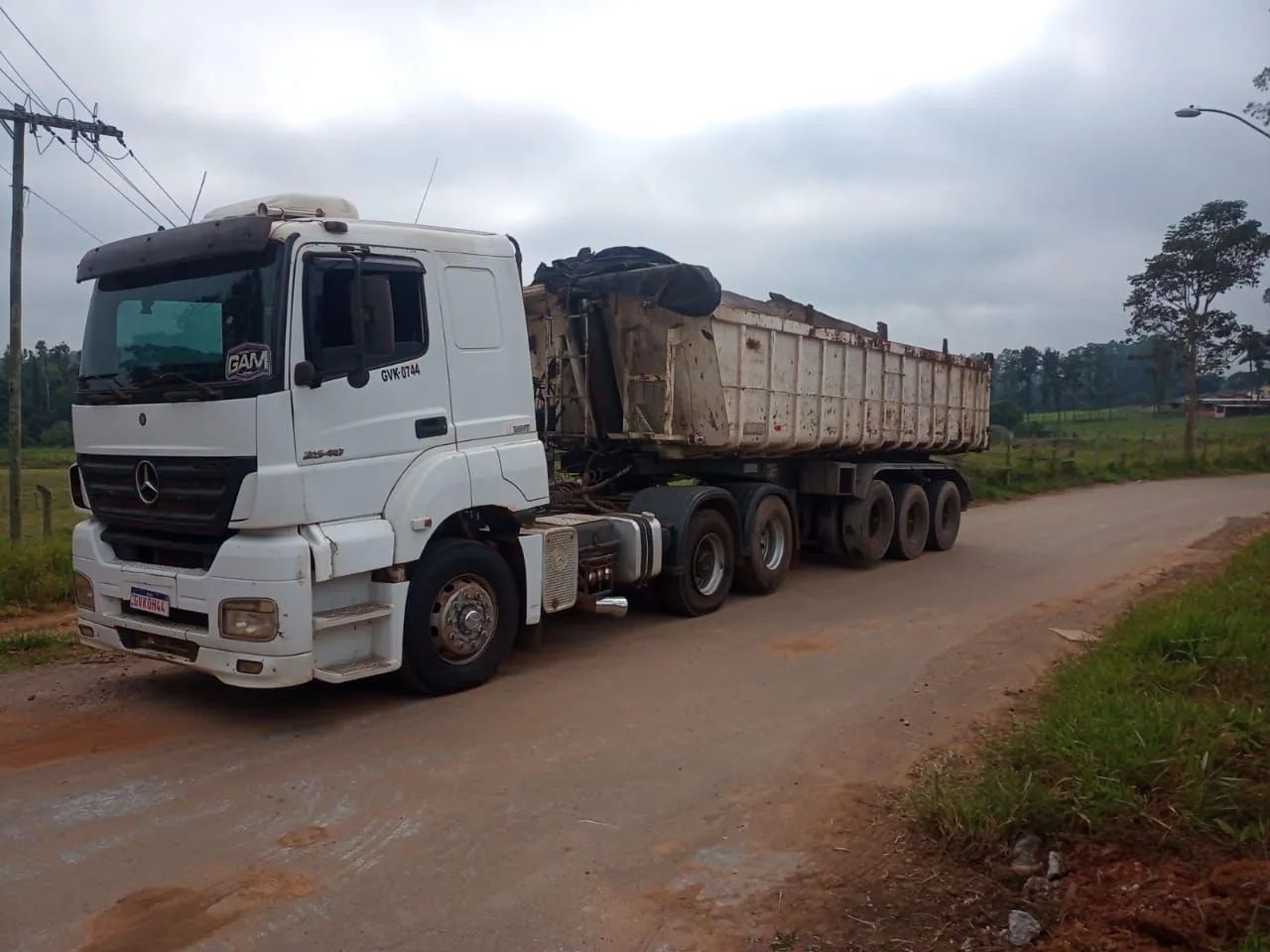 Carreta caçamba ideral 1997. - Foto 3