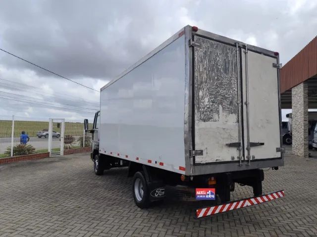 Ford cargo 815 E Ano 2009 - Único dono - Foto 5