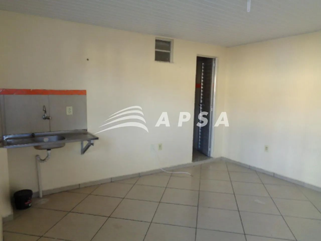 APTO TIPO KITINETE COM SALA E BANHEIRO PROX. A 13 DE MAIO - Foto 2