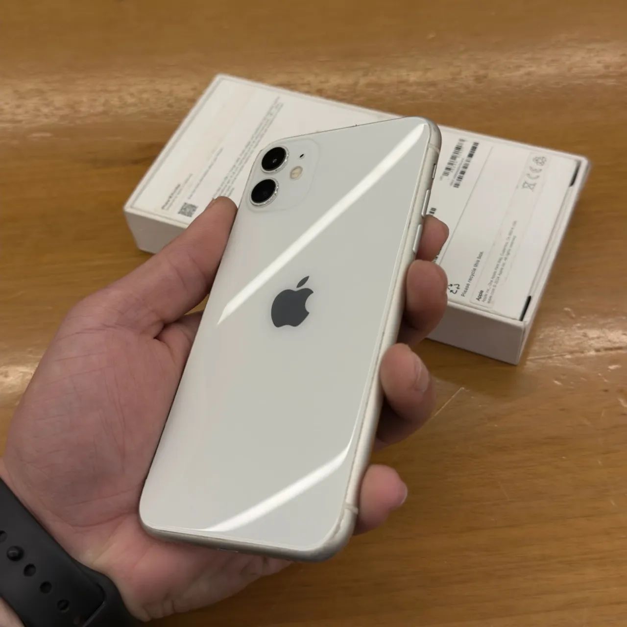 iPhone 11 128gb com caixa e acessórios - Foto 4