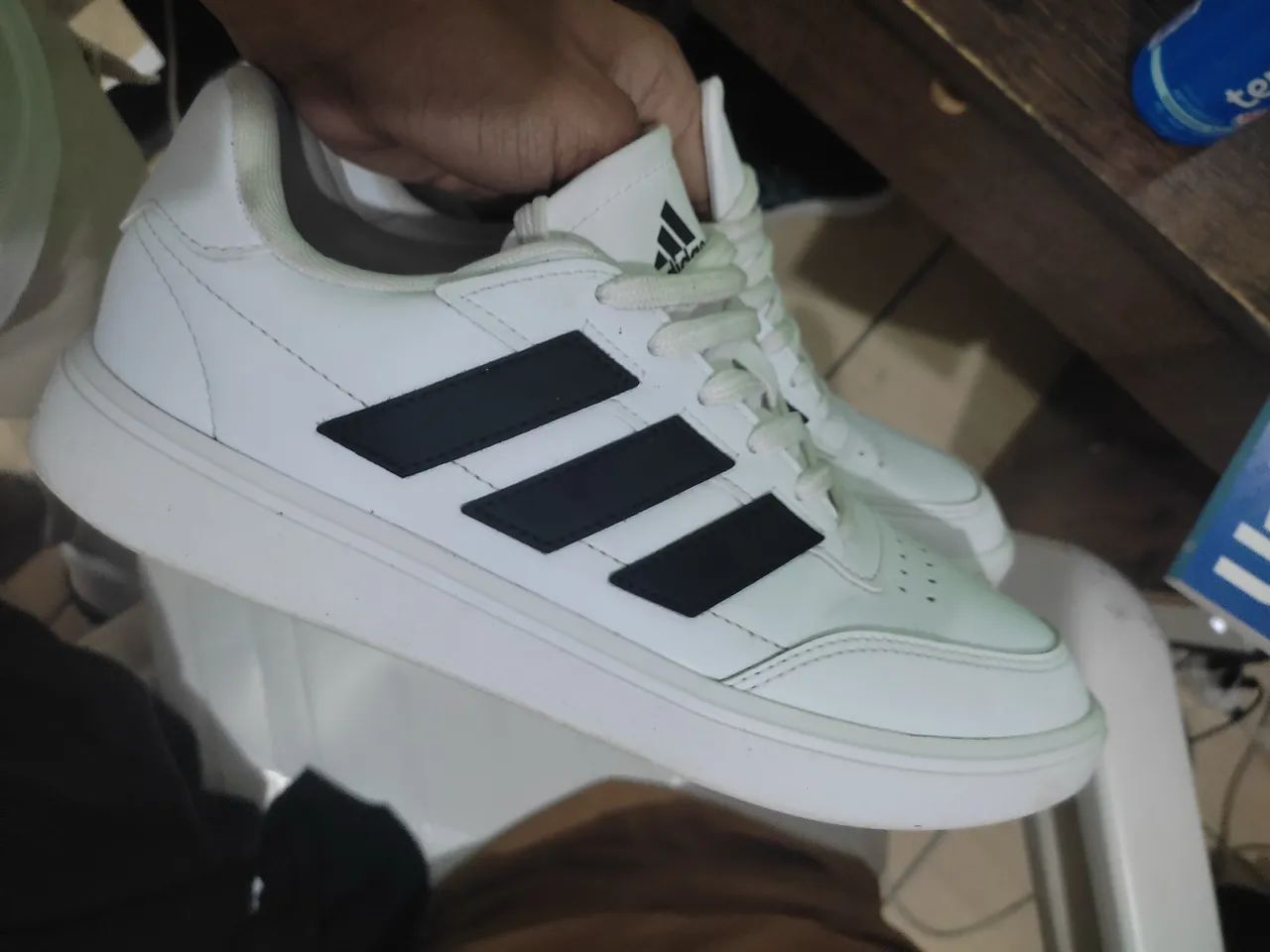 Tênis adidas 