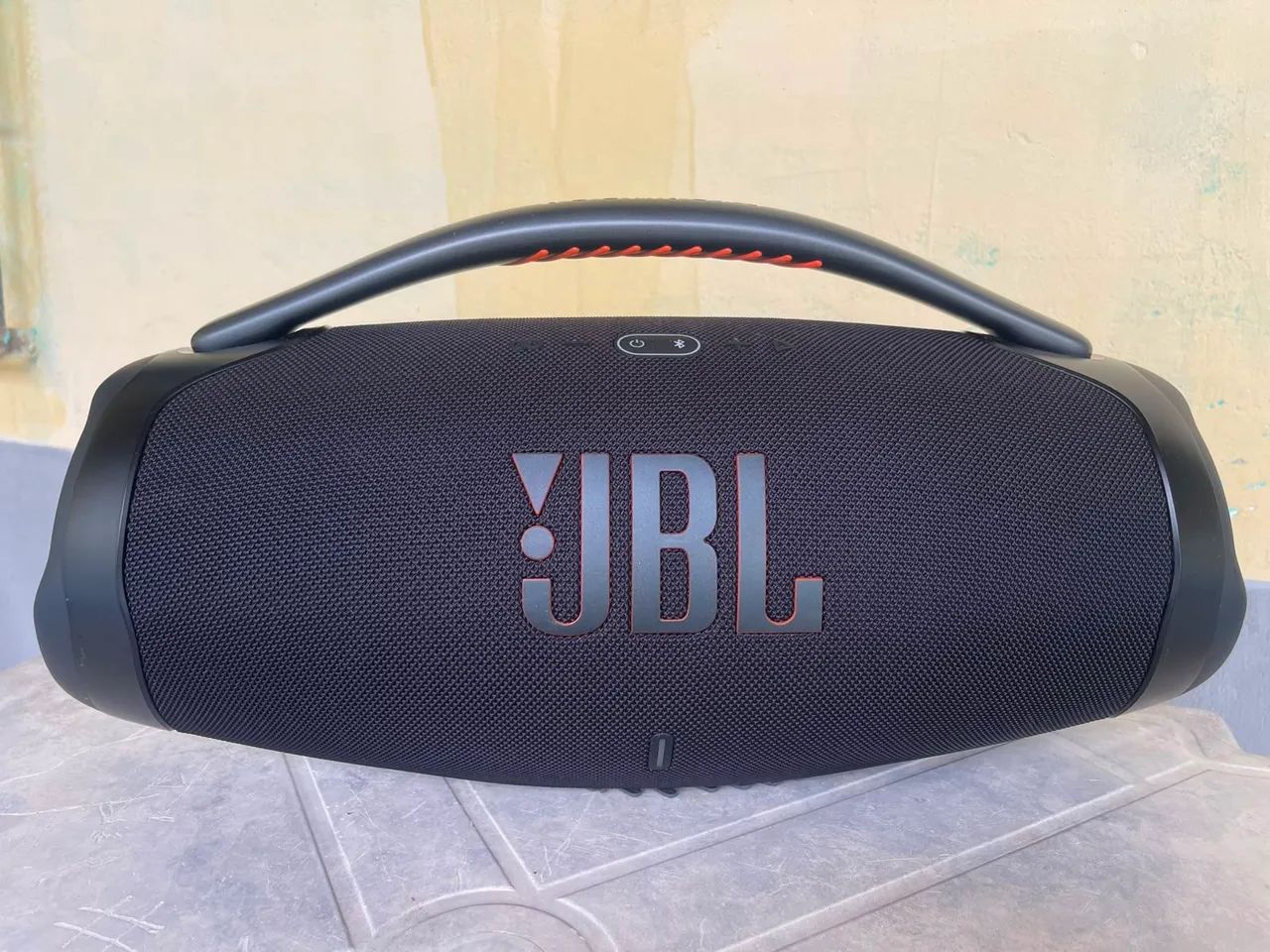 Vendo JBL bombox 3 conservada 