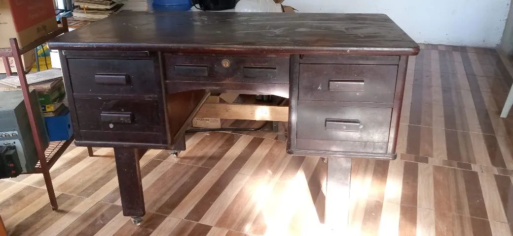 escrivaninha  madeira maciça