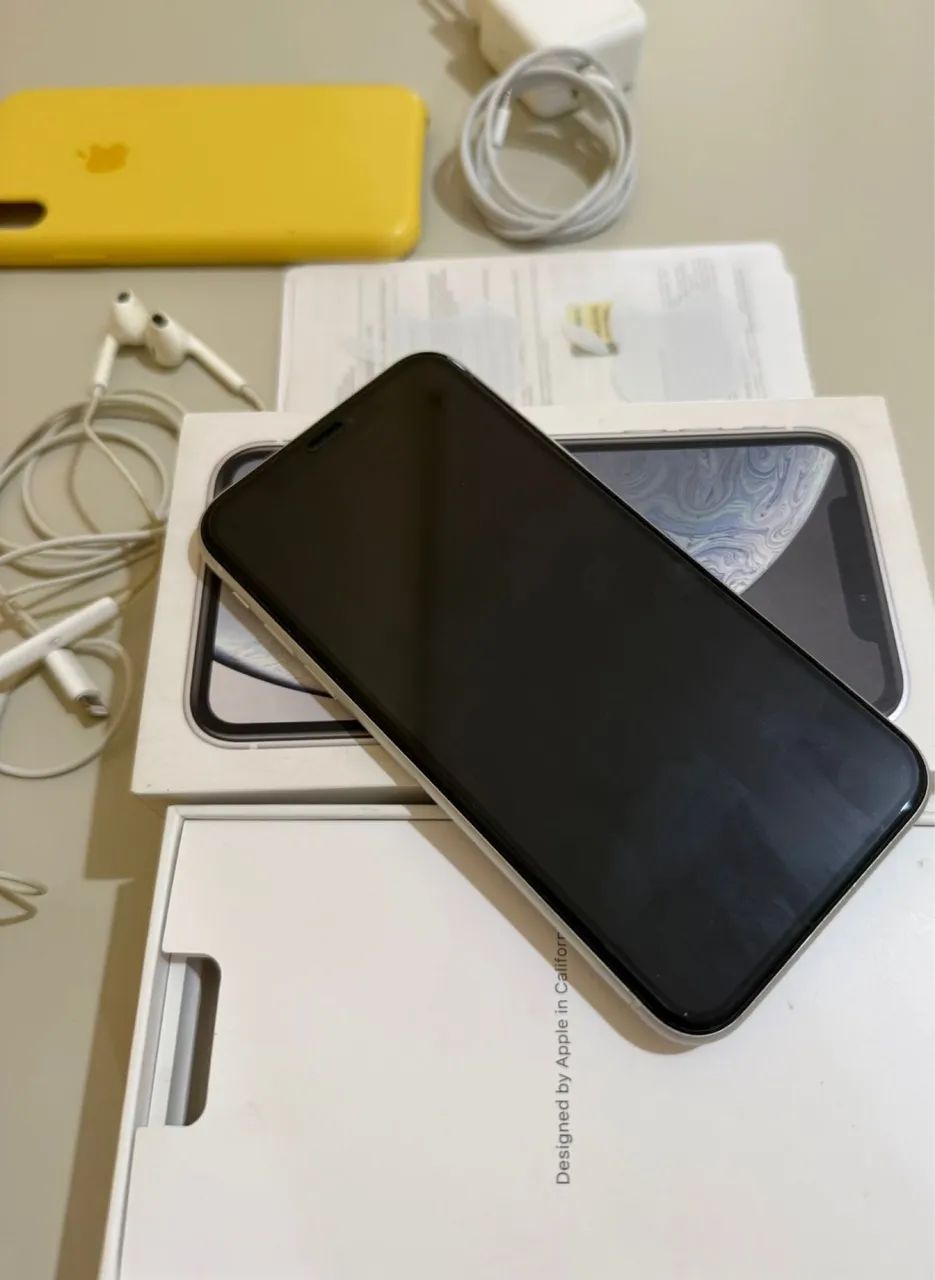 IPHONE XR BRANCO 64G SEMINOVO COM CAIXA - Celulares e Smartphones