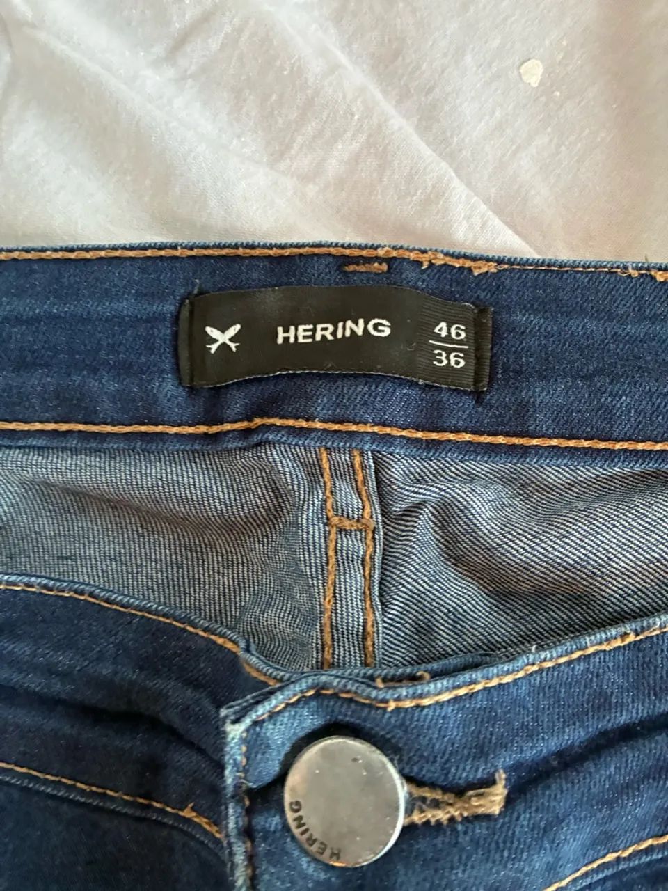 Linda calça jeans Hering 46 praticamente nova - Foto 2