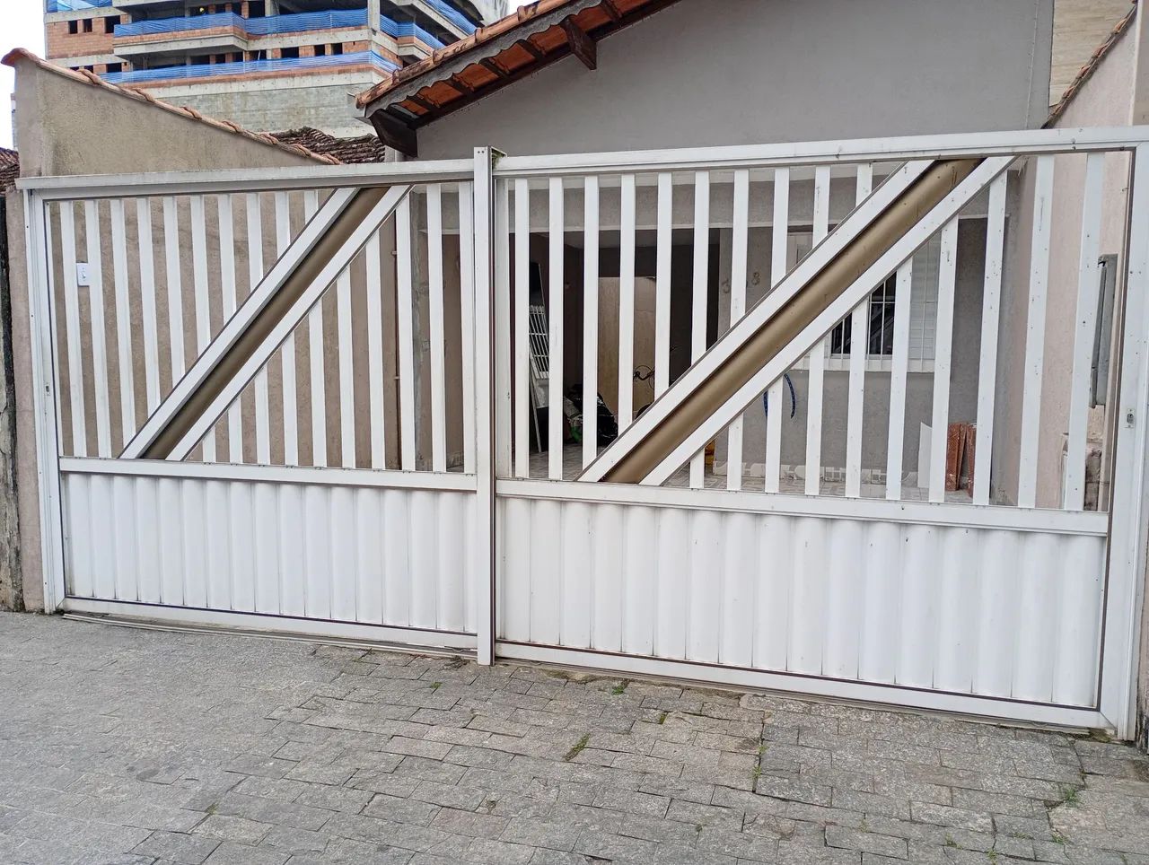Portão em aluminio