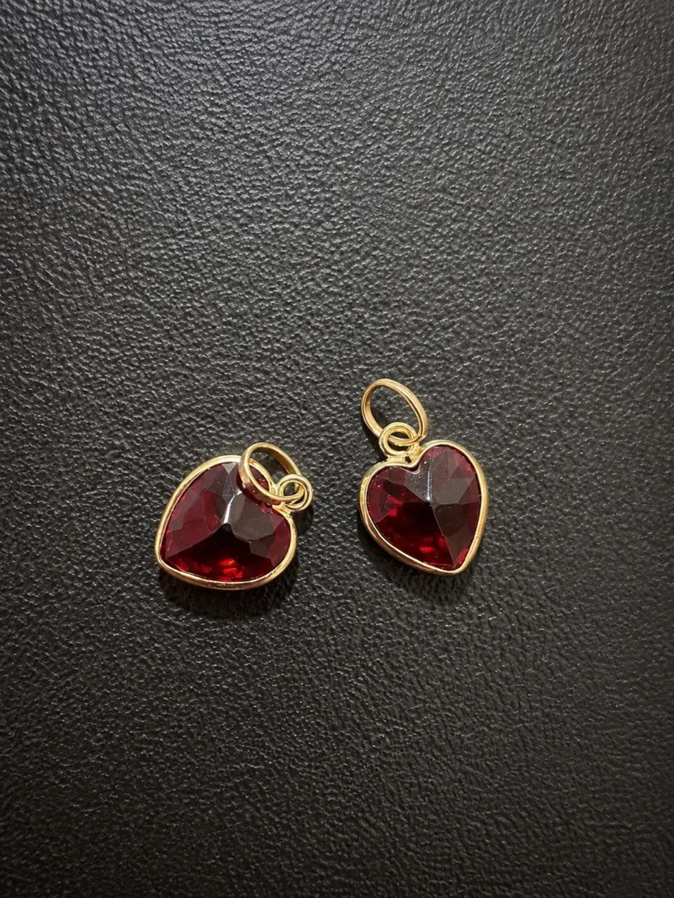 Par de pingentes em ouro 18k 