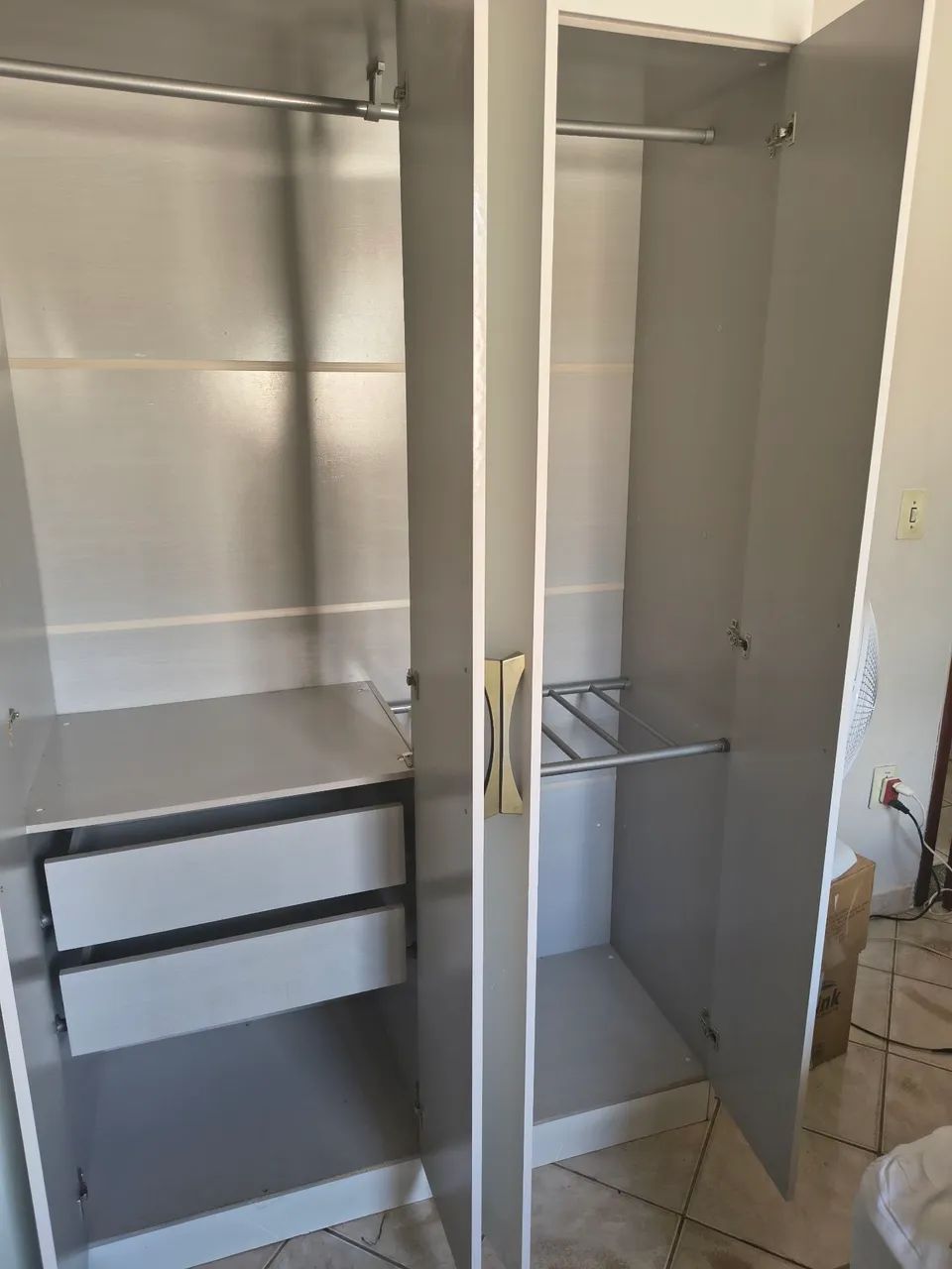 Guarda roupa 6 portas  - Foto 3