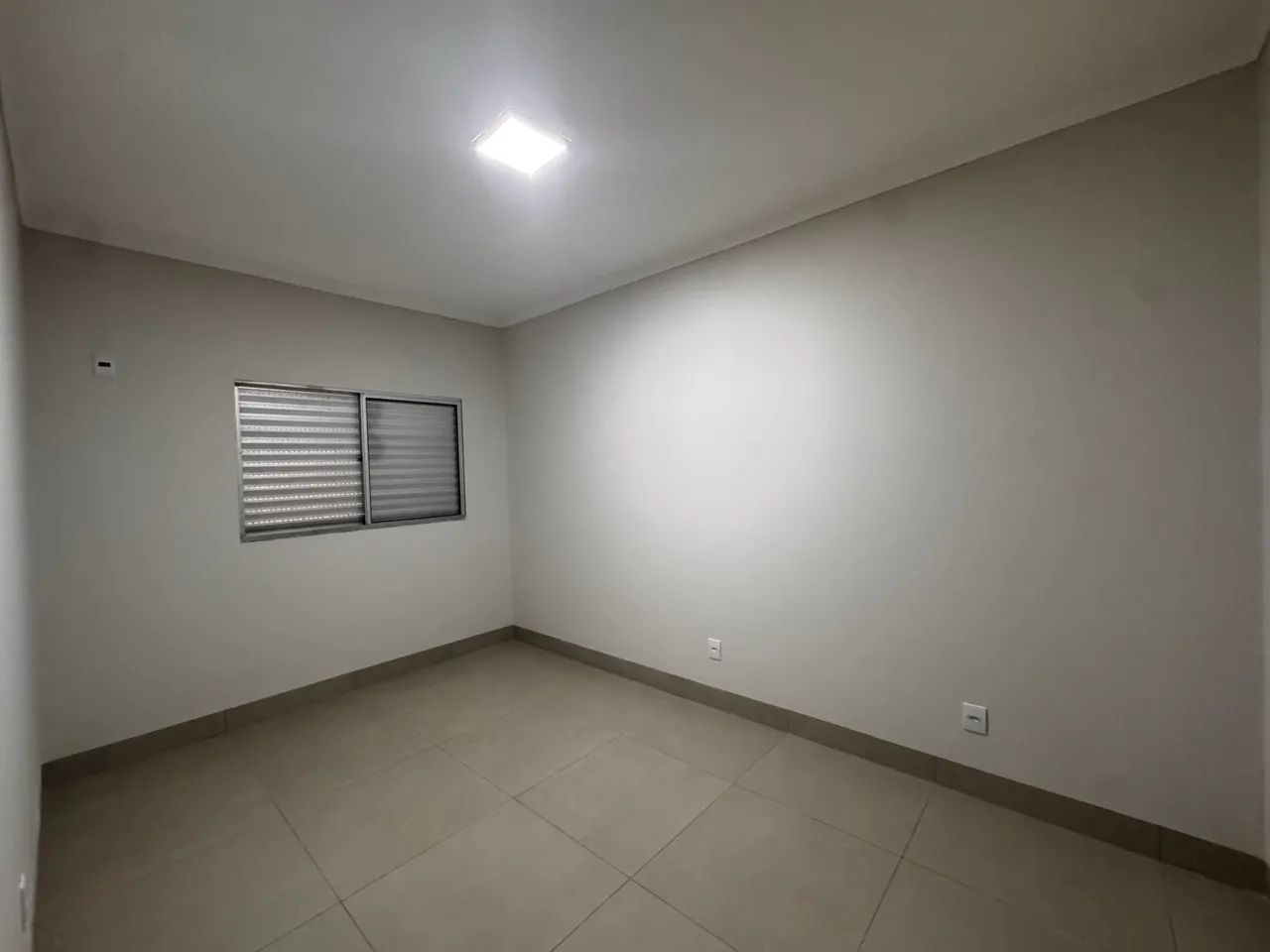 CASA TÉRREA PARA LOCAÇÃO - CONDOMÍNIO BOSQUE DOS YPES  - Foto 2