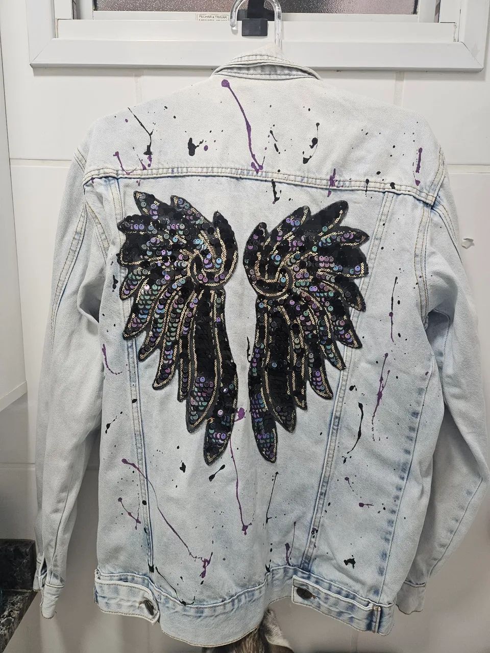 jaqueta jeans custom asas e respingos Savanah  - Foto 5
