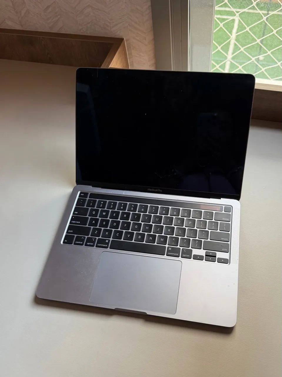  MacBook Pro 13 (2020)  - Foto 2