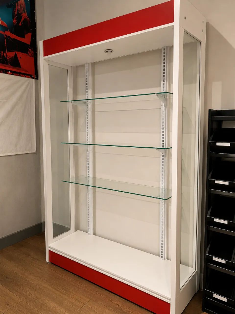 Expositor vitrine de vidro 150 x 220 Porta correr - aceito troca por guitarra baixo e game - Foto 2