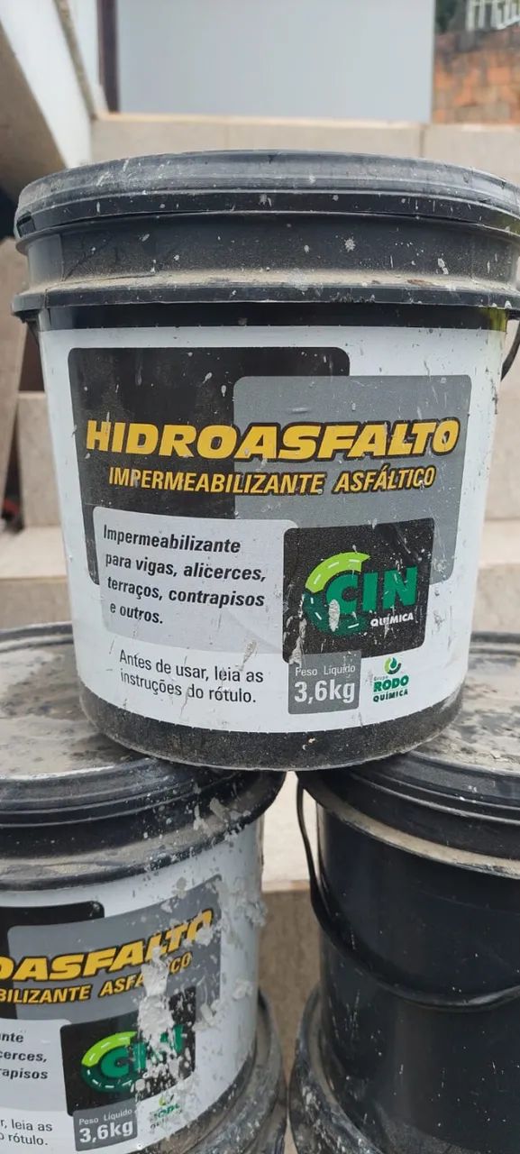 Vendo 5 galões de manta asfáltica