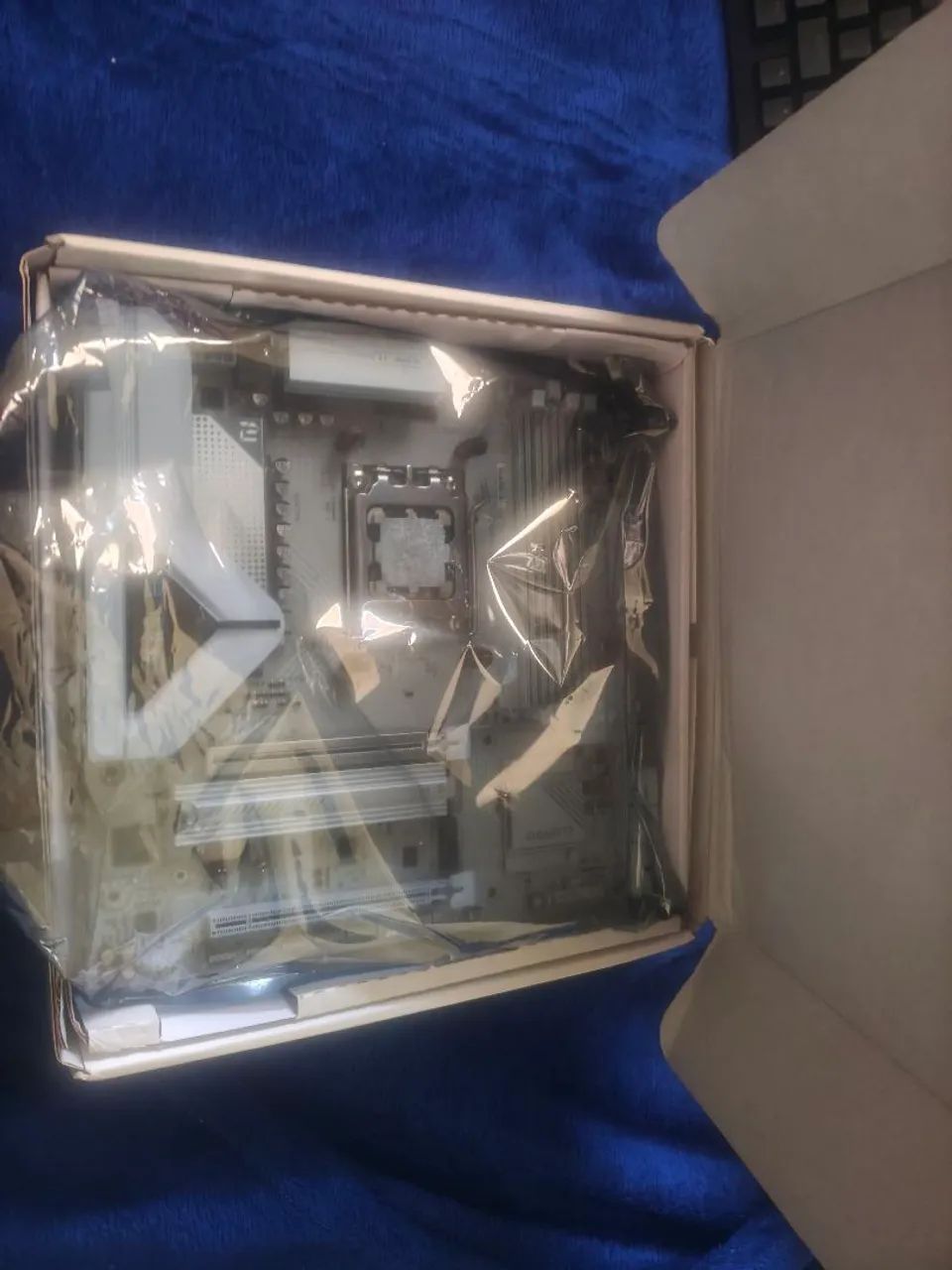 Placa b850m Eagle gigabyte + water cooler water force xiii 360 - Foto 2