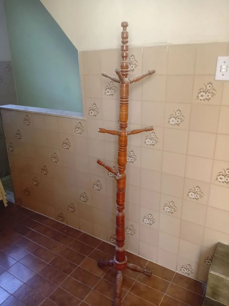 Vendo Cabideiro de Madeira - Foto 4