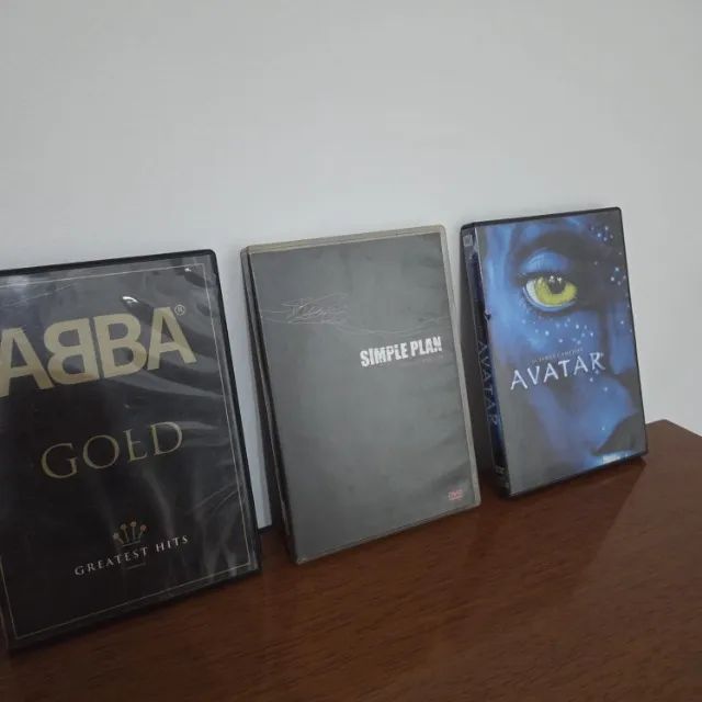 DVDs diversos: ABBA, Roger, Gaga, Avatar, Simple Plan - Foto 2
