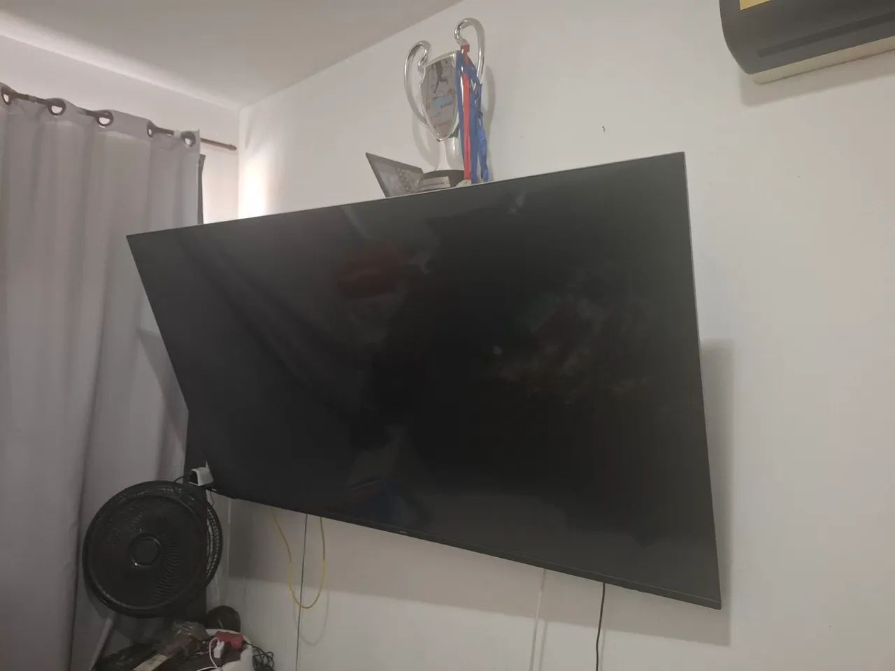 Tv Philips 4k 70 polegadas  - Foto 3