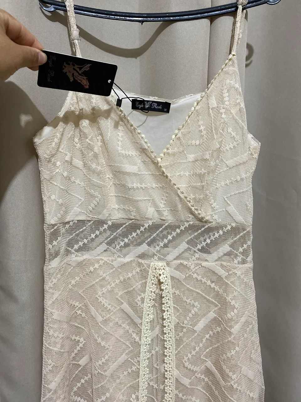 Vestido longo trabalhado e com shorts por dentro - Foto 3