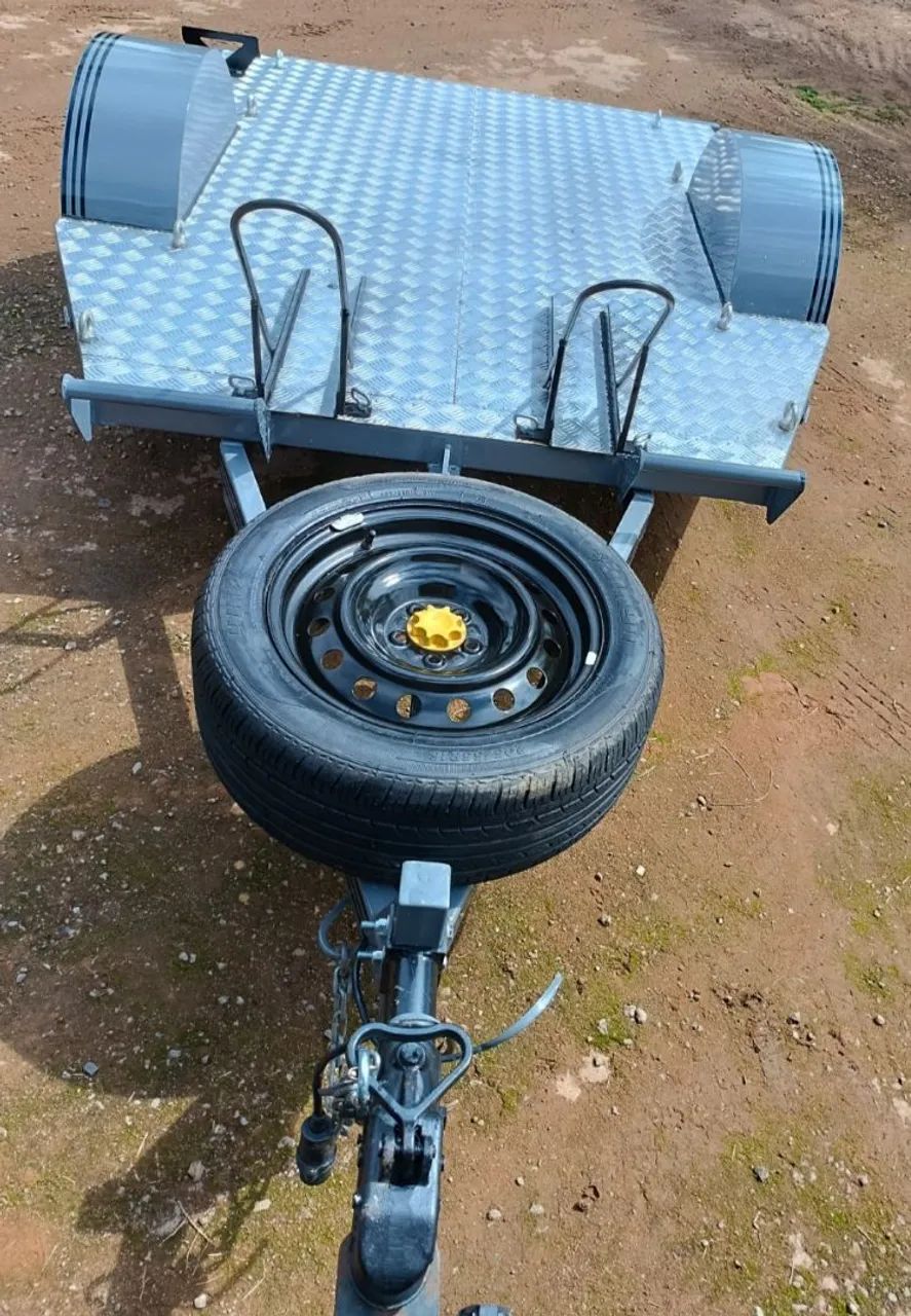 Reboque carretinha para quadriciclo e duas motos  - Foto 3