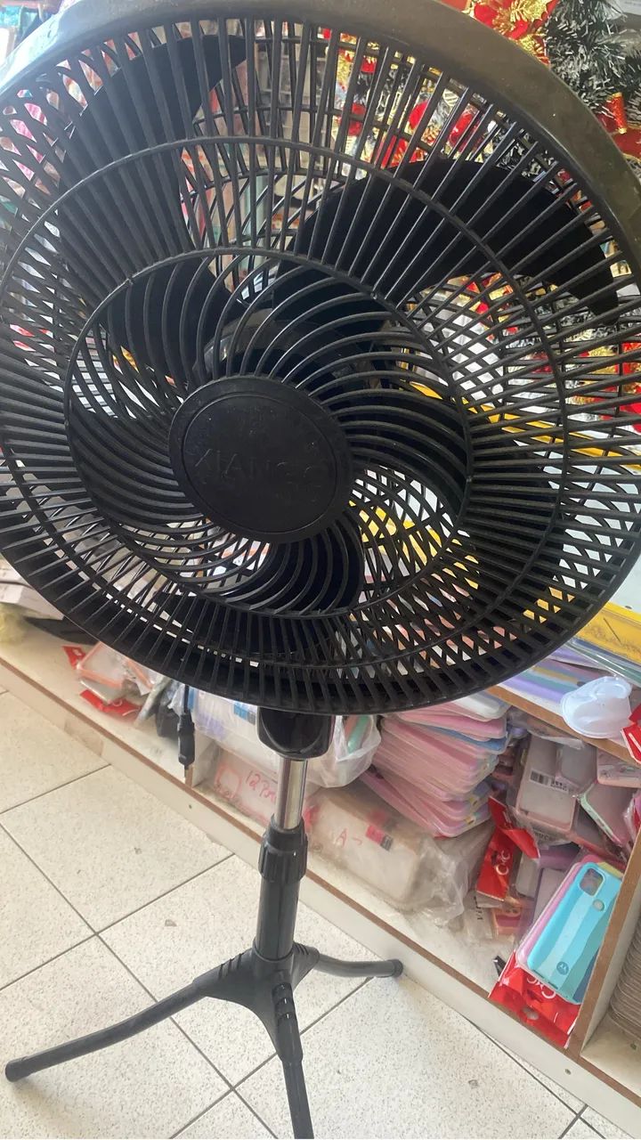 Ventilador pedestal 5 pás novos e com garantia  - Foto 2