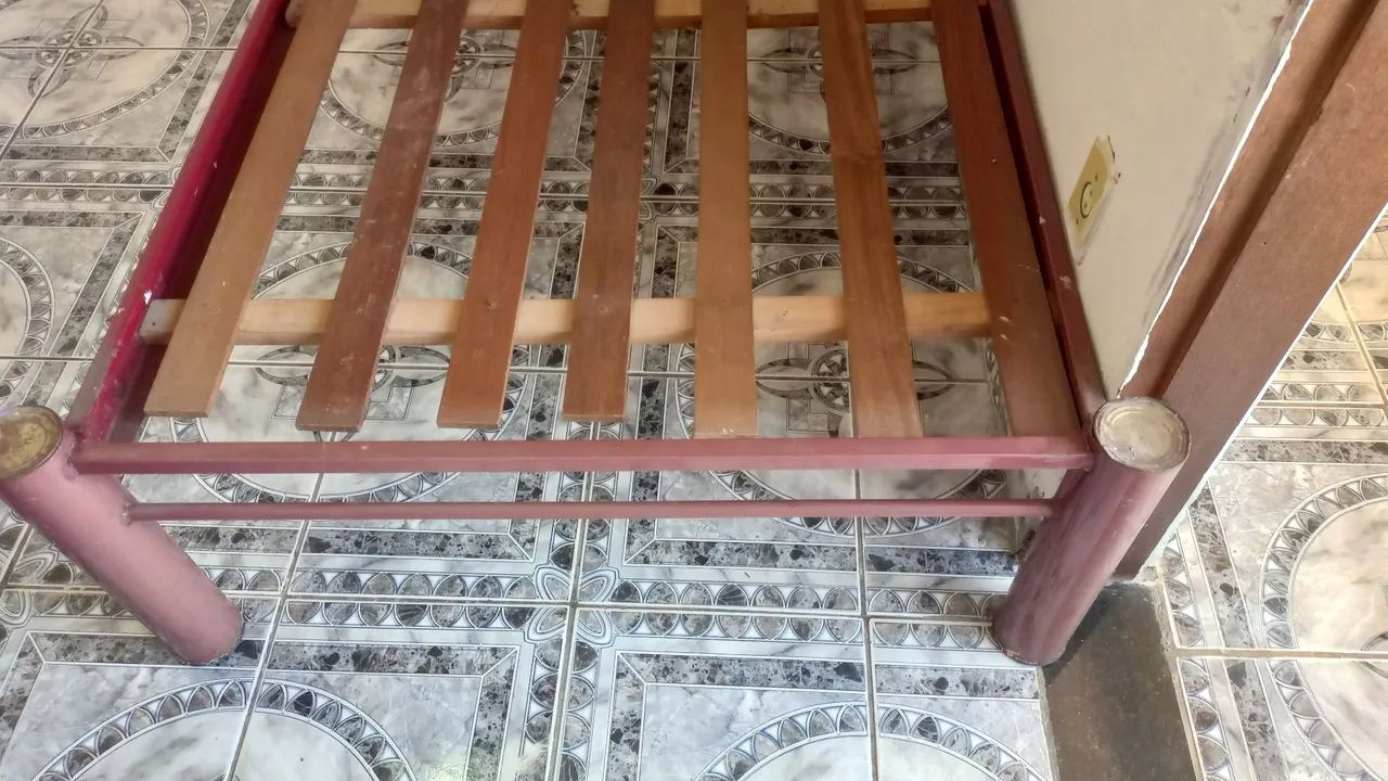 Cama de solteiro de tubo vinho - Foto 5