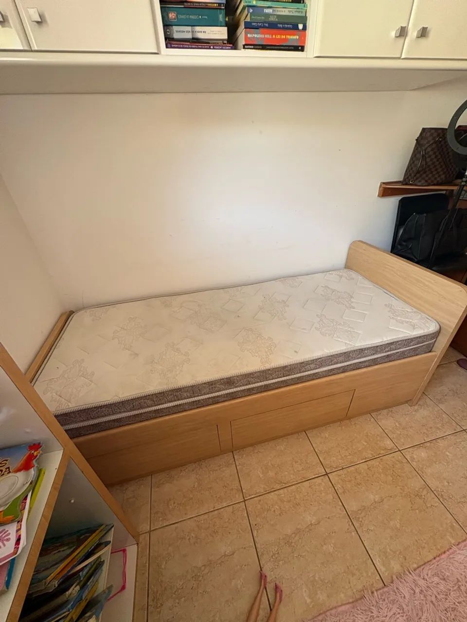 Cama solteiro incluso colchão 