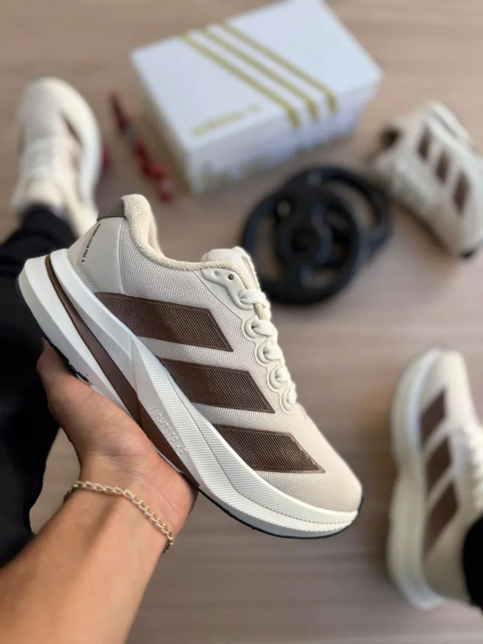 Tênis Adidas 