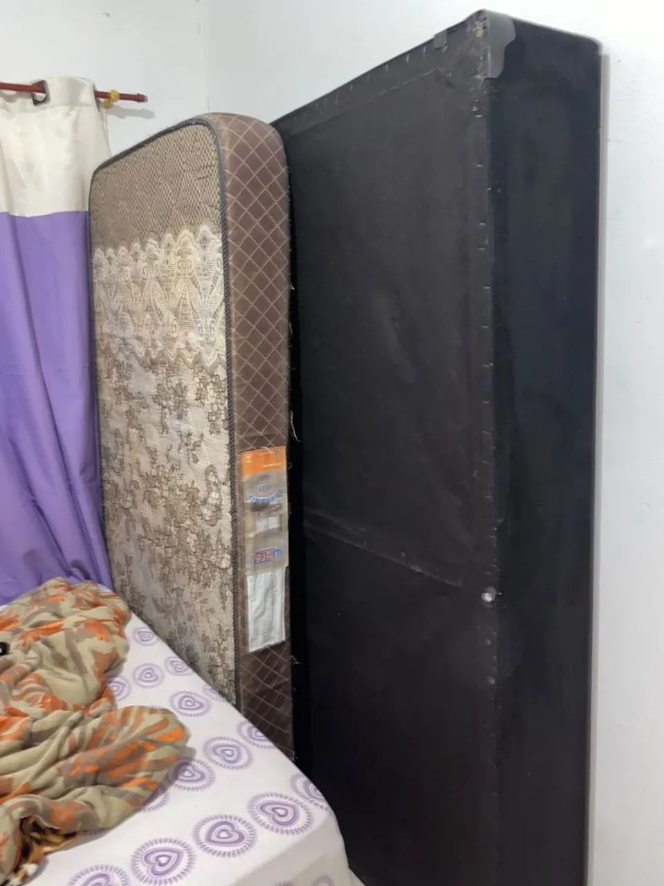 Cama box de solteiro com colchão 