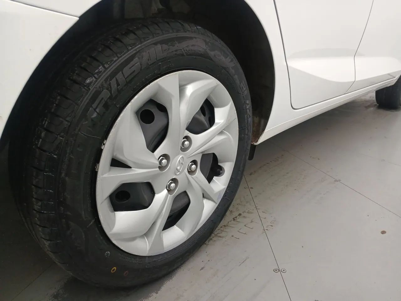 Hyundai HB20S Comfort Plus 1.0 TB Flex 12V Mec., foto 14 de 18
