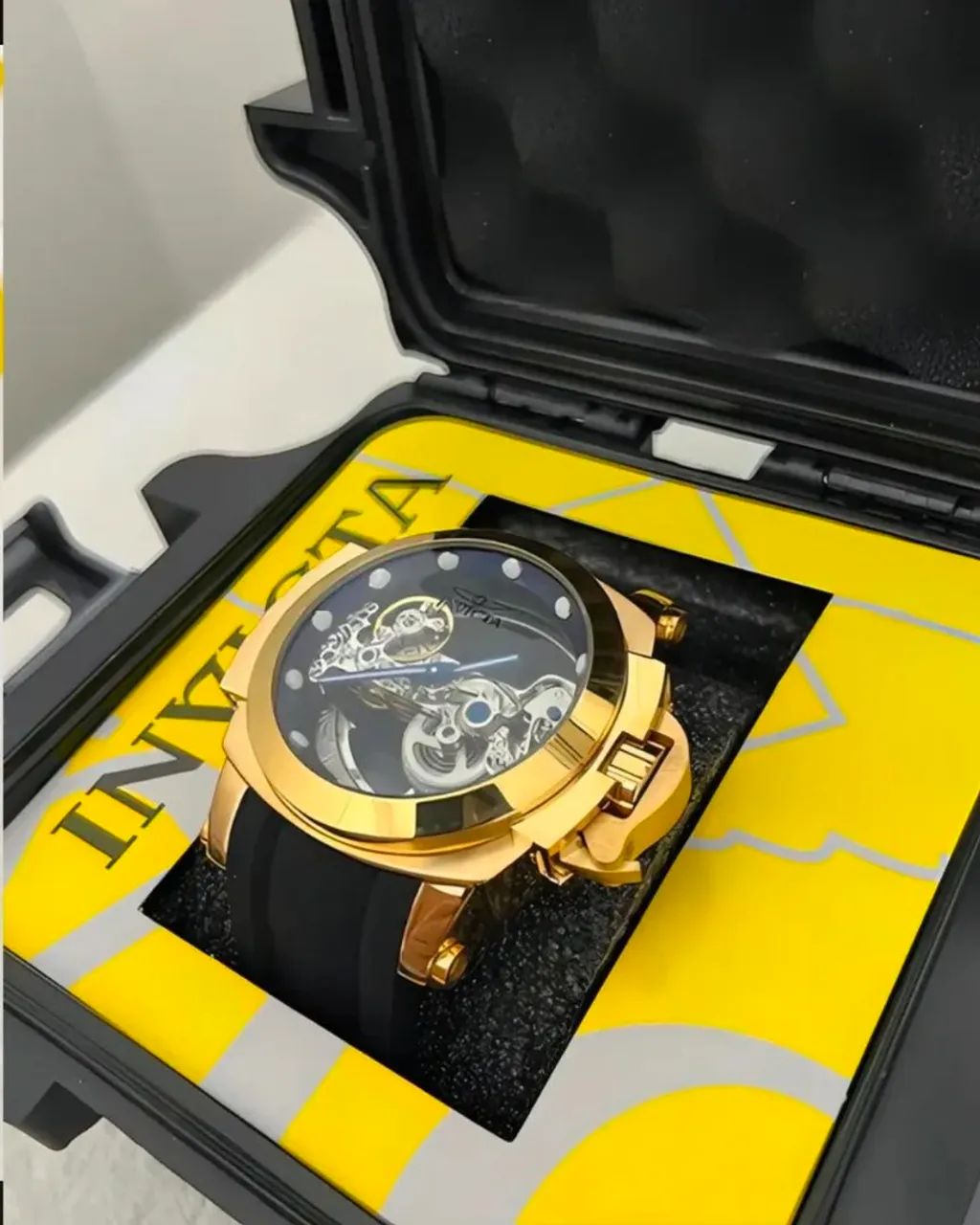 Relógio Invicta Coalition Forces 26760 Dourado Completo  - Foto 3