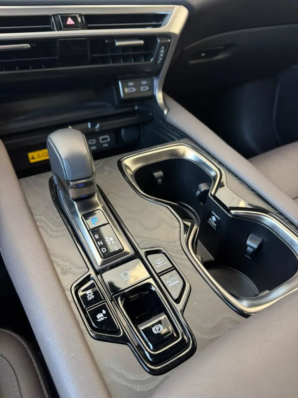 Lexus RX-500h F-sport 2.4 16V Aut. (híbrido), foto 16 de 19