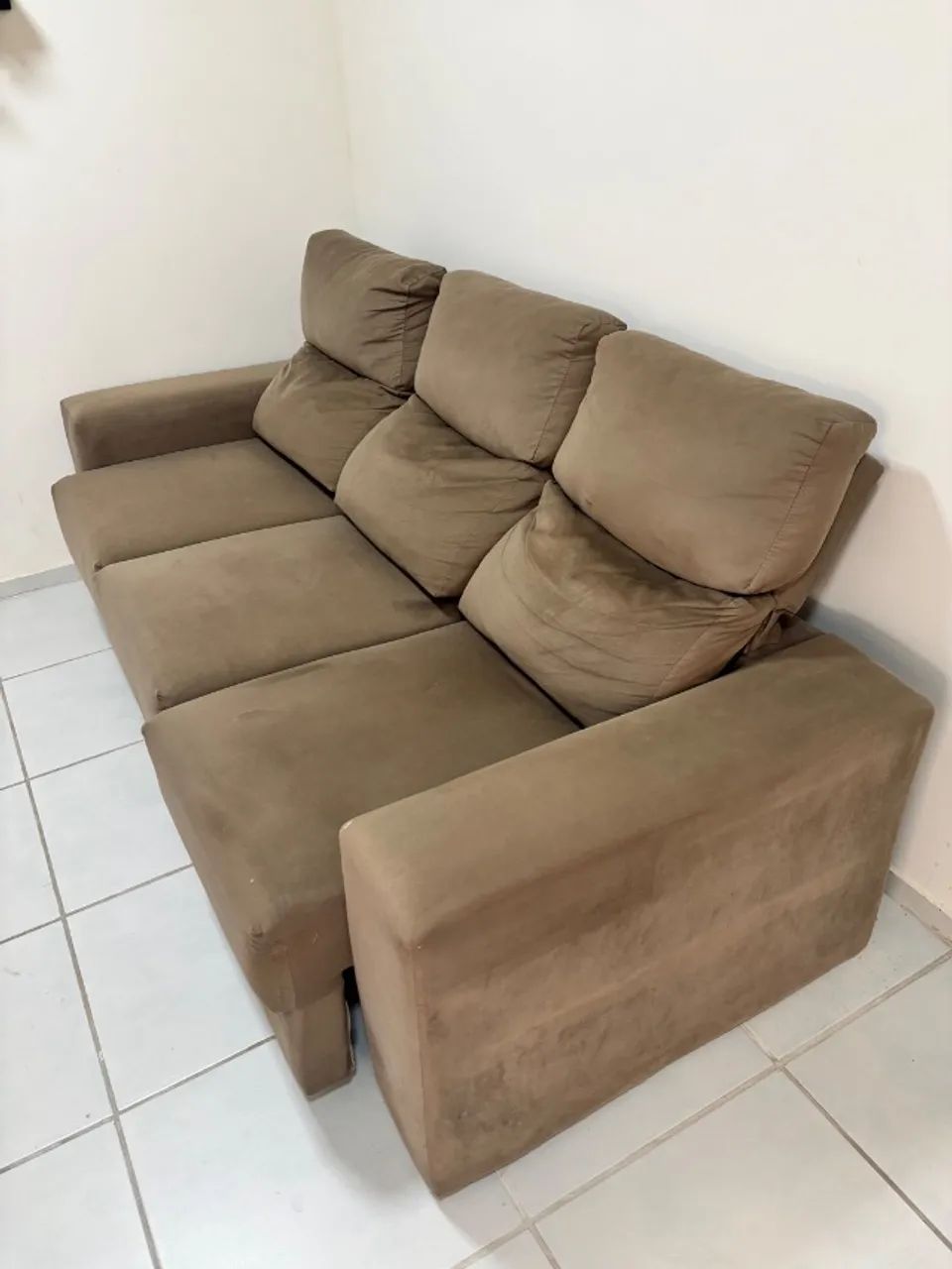 Sofá retrátil e reclinável 