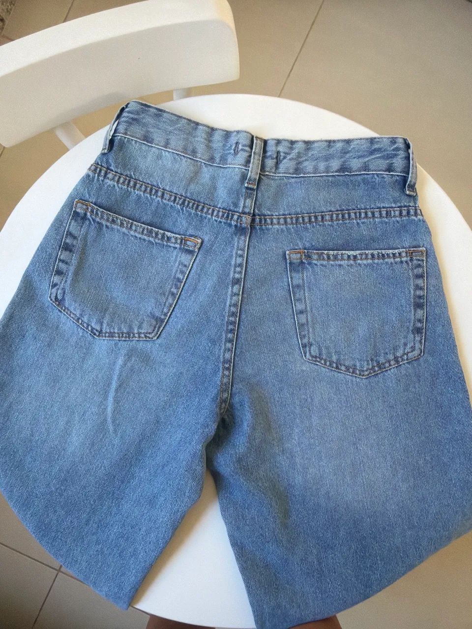 Calça jeans 12 ( veste 34/ 36) forma grande  - Foto 2