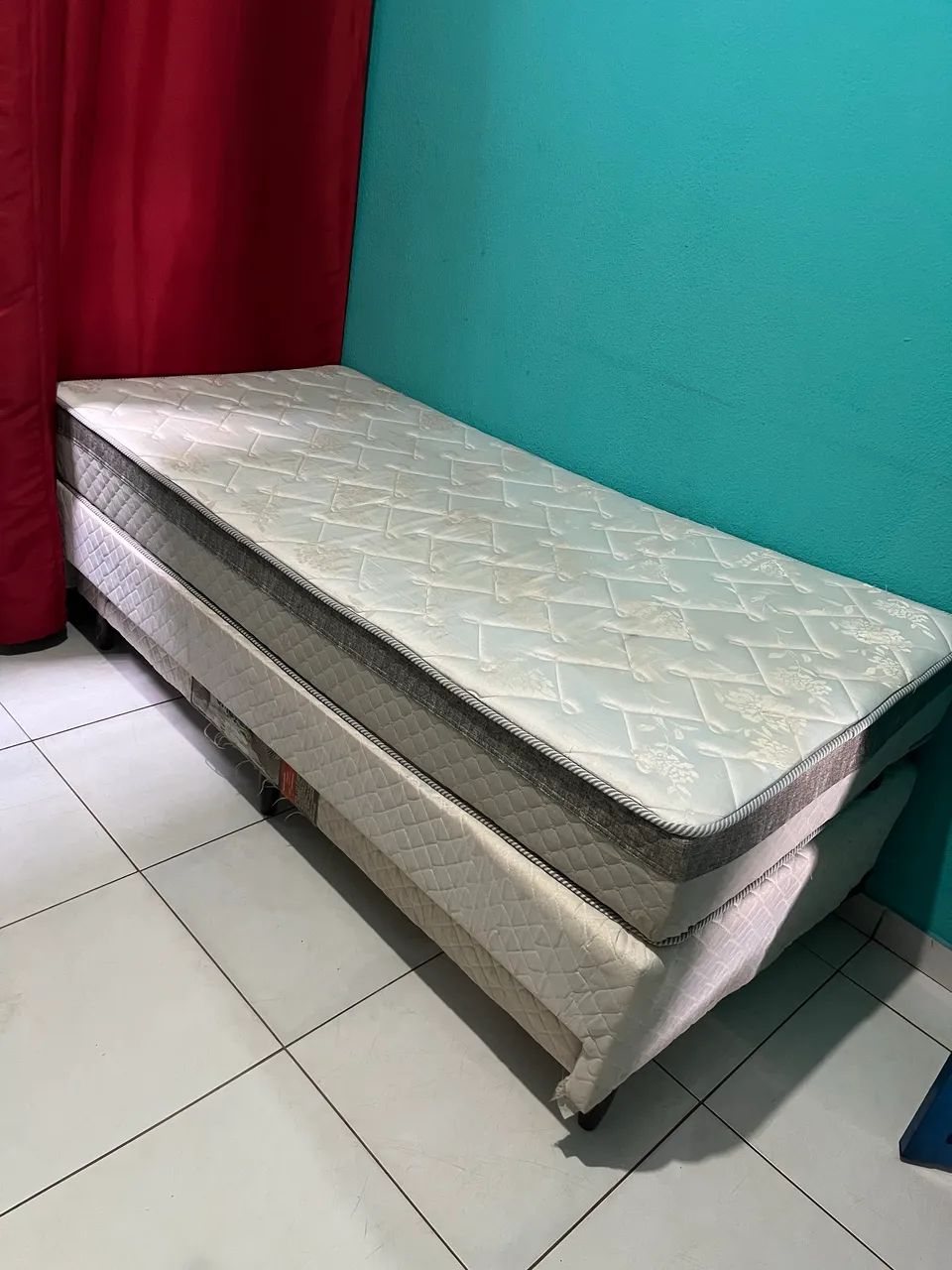 Cama solteiro com cama auxiliar 