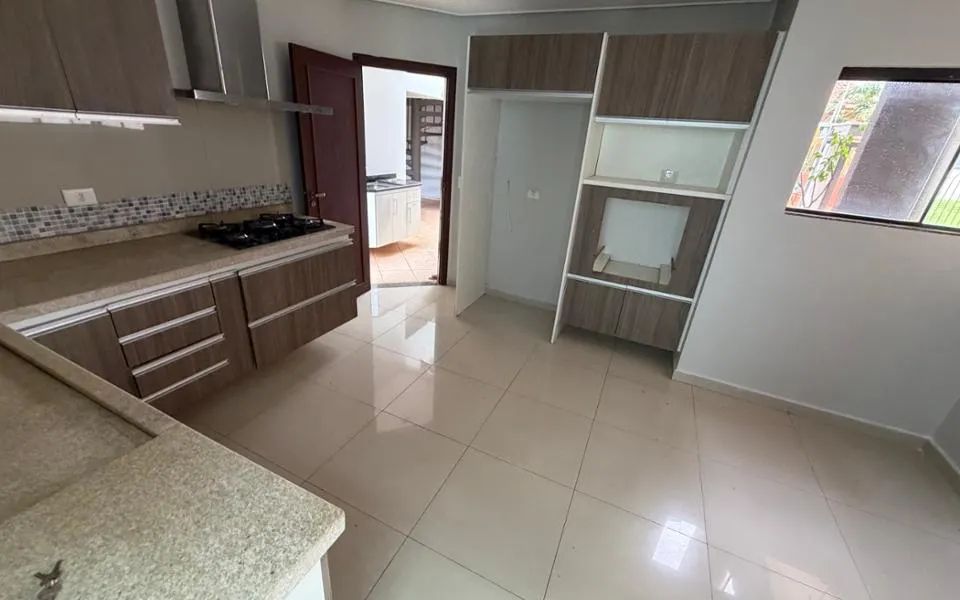 Sobrado com dupla aptidão - Foto 4