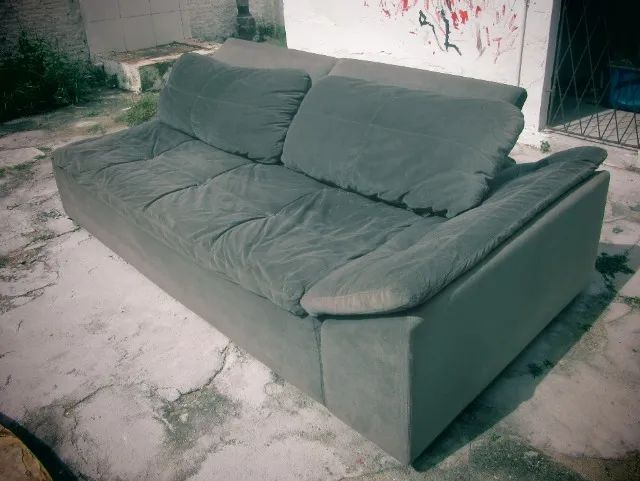 Sofá chaise modular 3 lugares, em suede cinza, ideal para reforma - Foto 4