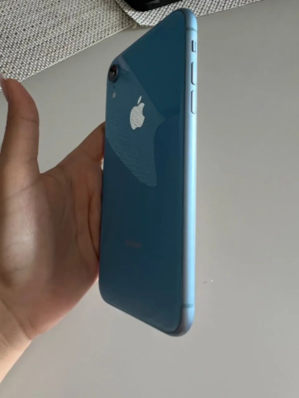 Iphone Xr 64g Azul - Celulares e Smartphones - Tabuleiro, Camboriú