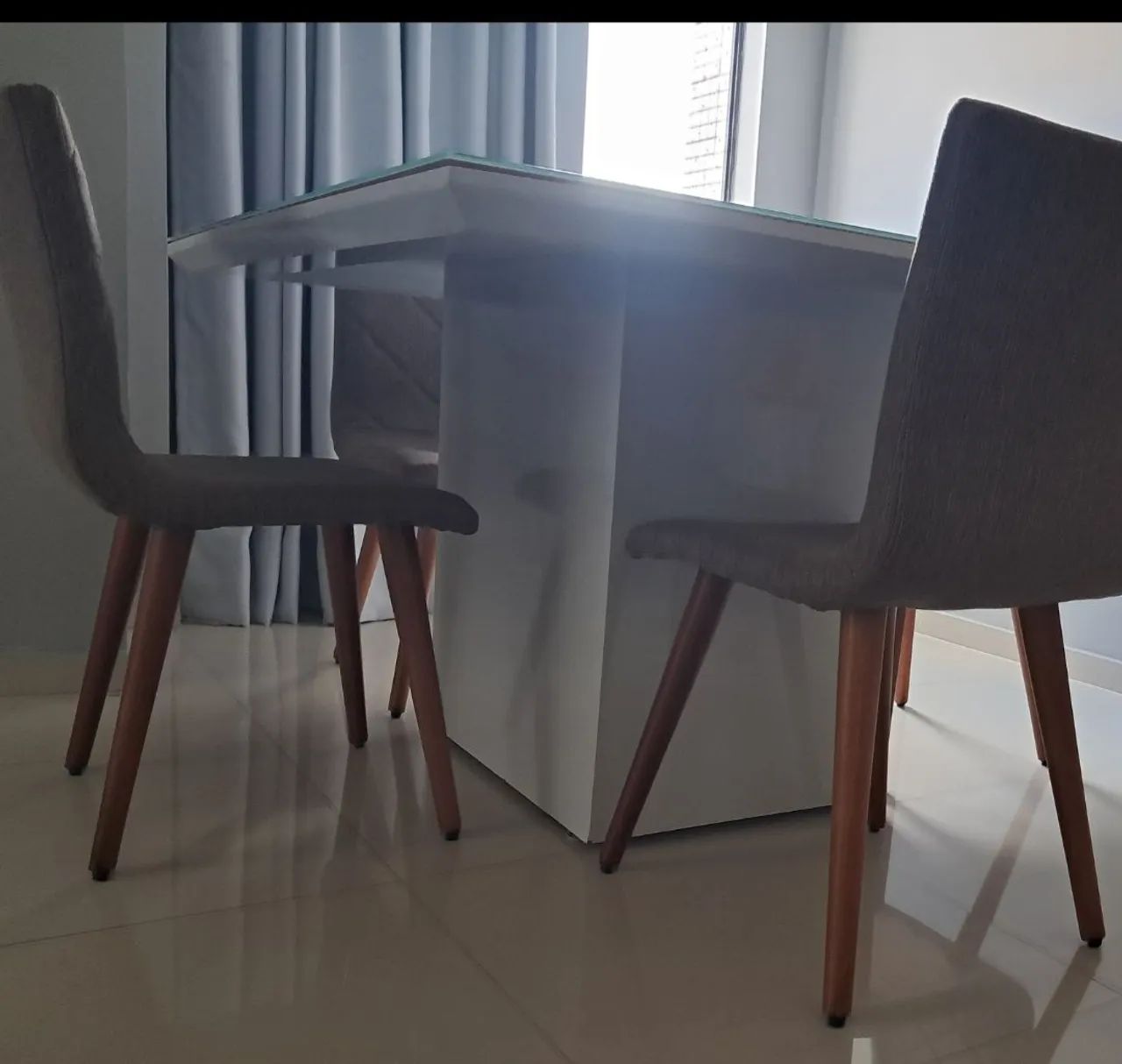 Mesa de jantar perto estado  - Foto 5