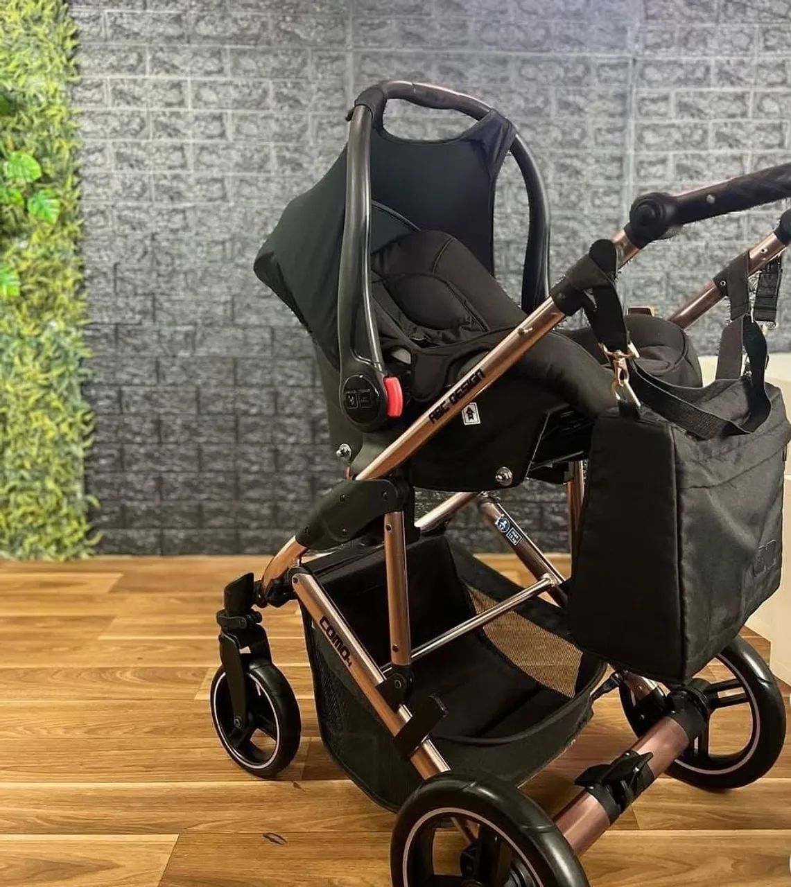 Carrinho Diamond Rose+Bebê Conforto ABC DESIGN HIGIENIZADO  - Foto 3