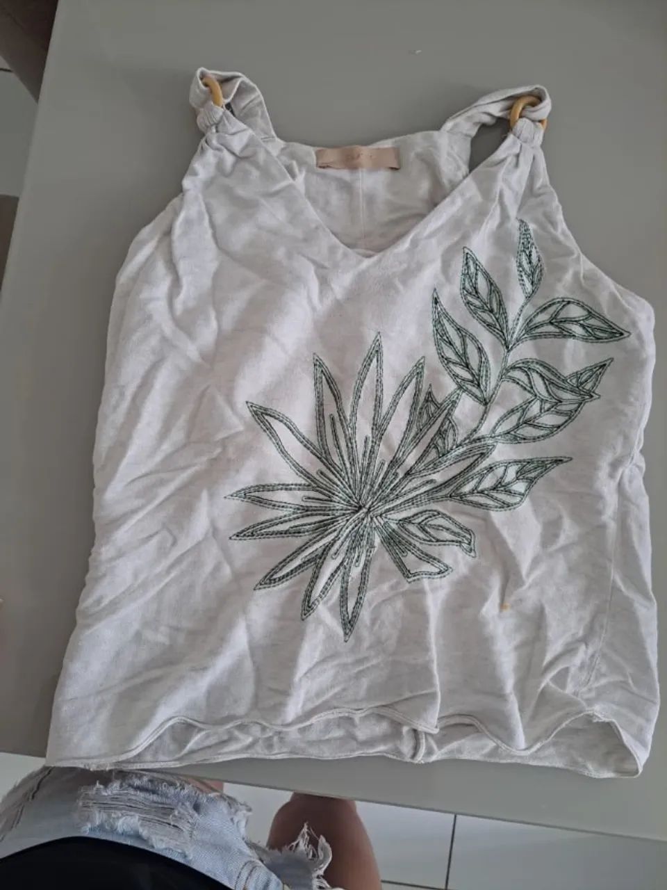 Blusas Tam 36/38 R$10 cada